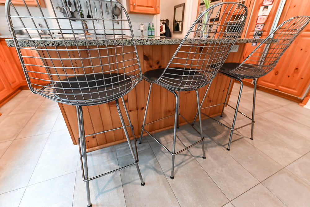 Custom Traditional Natural Wood Kitchen with Granite Countertops and Appliances