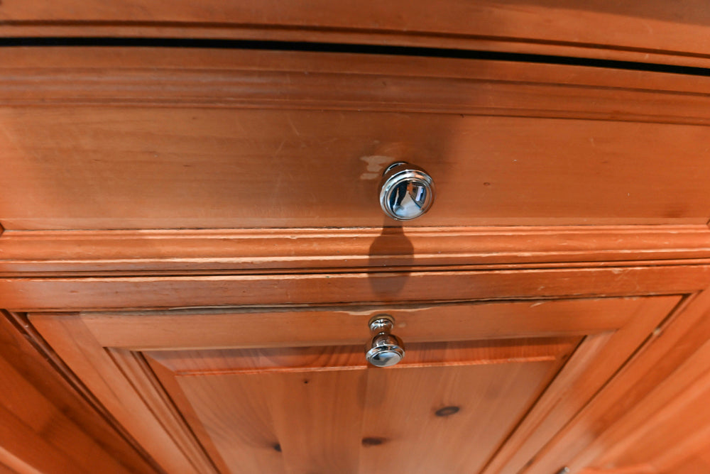 Custom Traditional Natural Wood Kitchen with Granite Countertops and Appliances