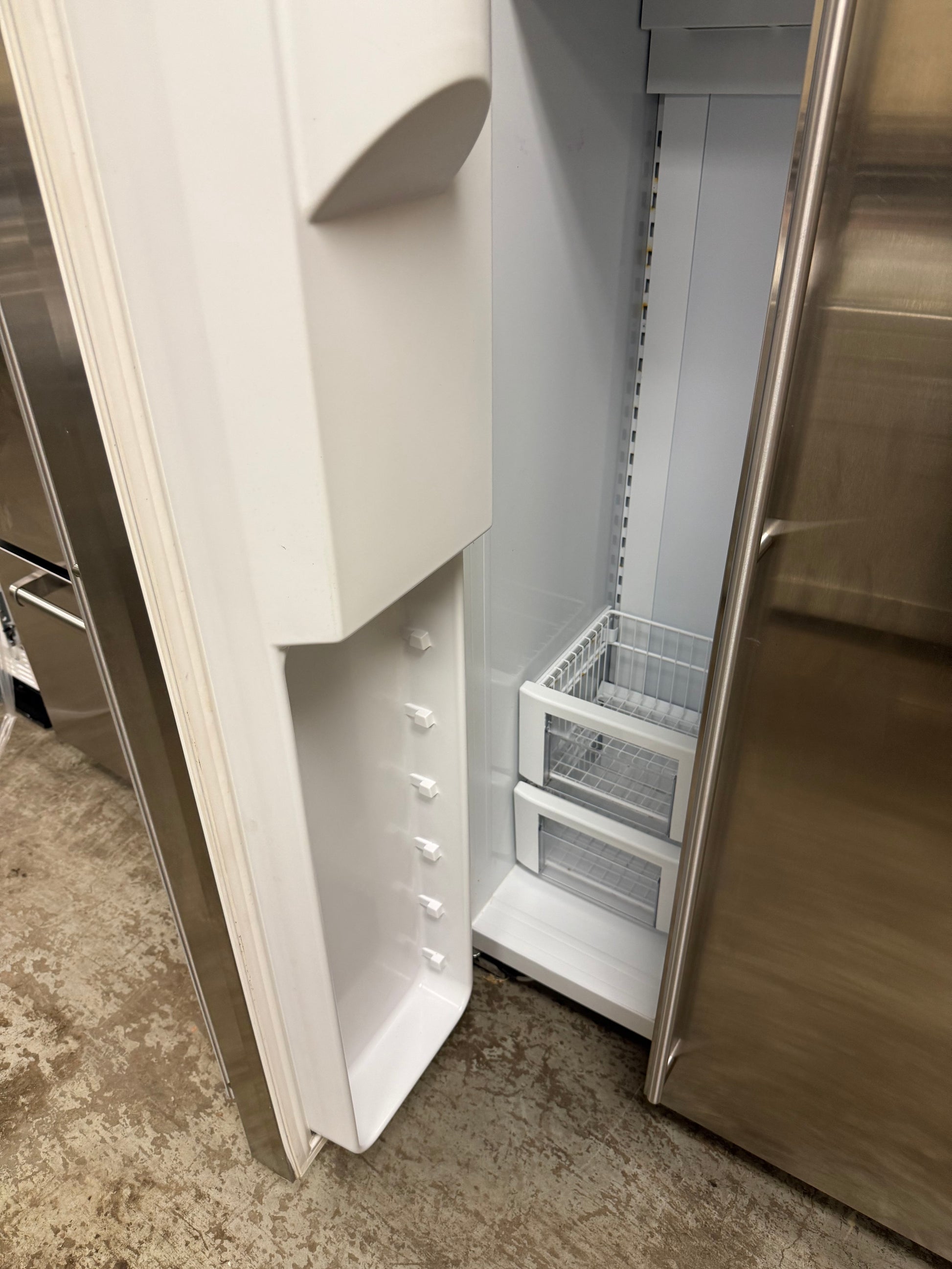 Monogram ZISS420DXDSS 42" Stainless Steel Side by Side Refrigerator, Pre-Owned, 2015