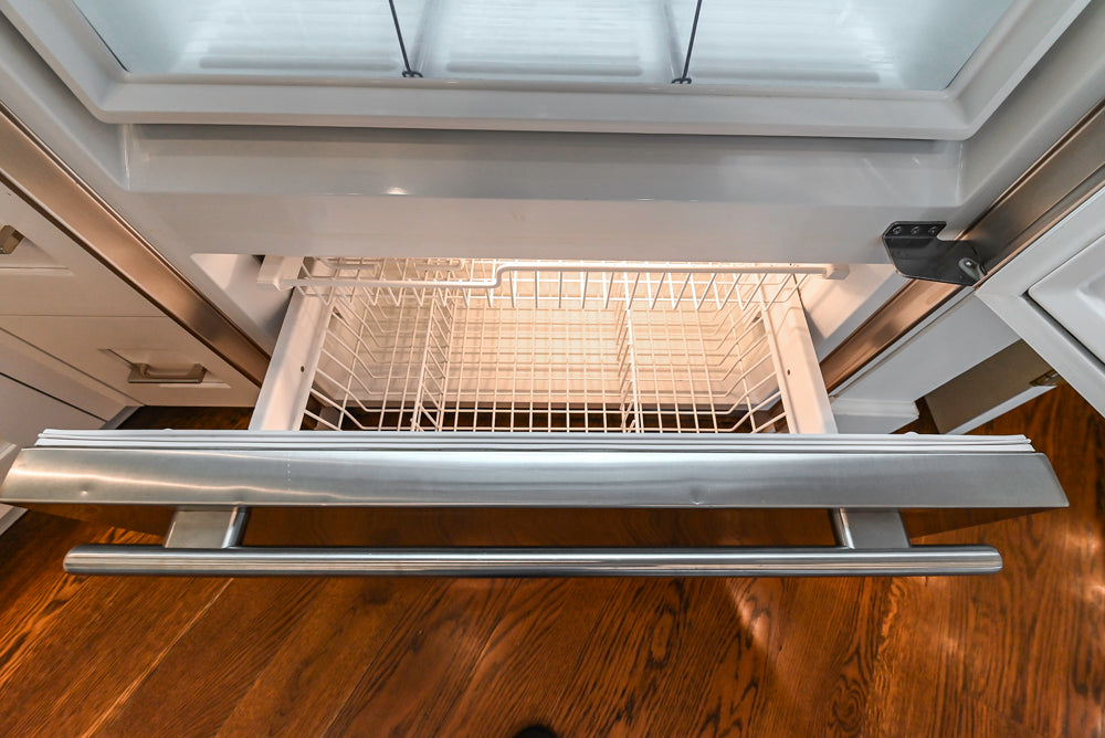 Rutt Transitional White Kitchen with Island, Wet Bar, Granite Countertops & Appliances