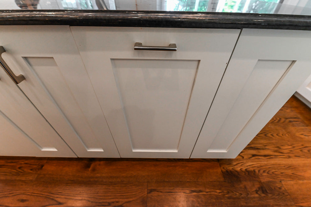 Rutt Transitional White Kitchen with Island, Wet Bar, Granite Countertops & Appliances