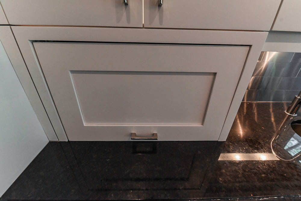 Rutt Transitional White Kitchen with Island, Wet Bar, Granite Countertops & Appliances