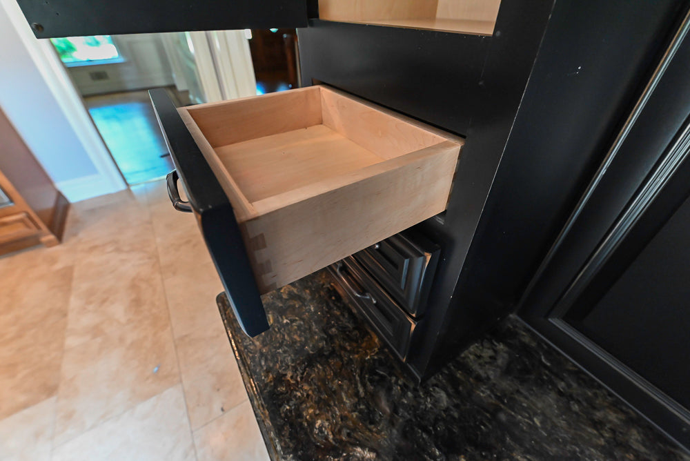 Brighton Traditional Natural Wood Kitchen with Island, Desk Area & Appliances