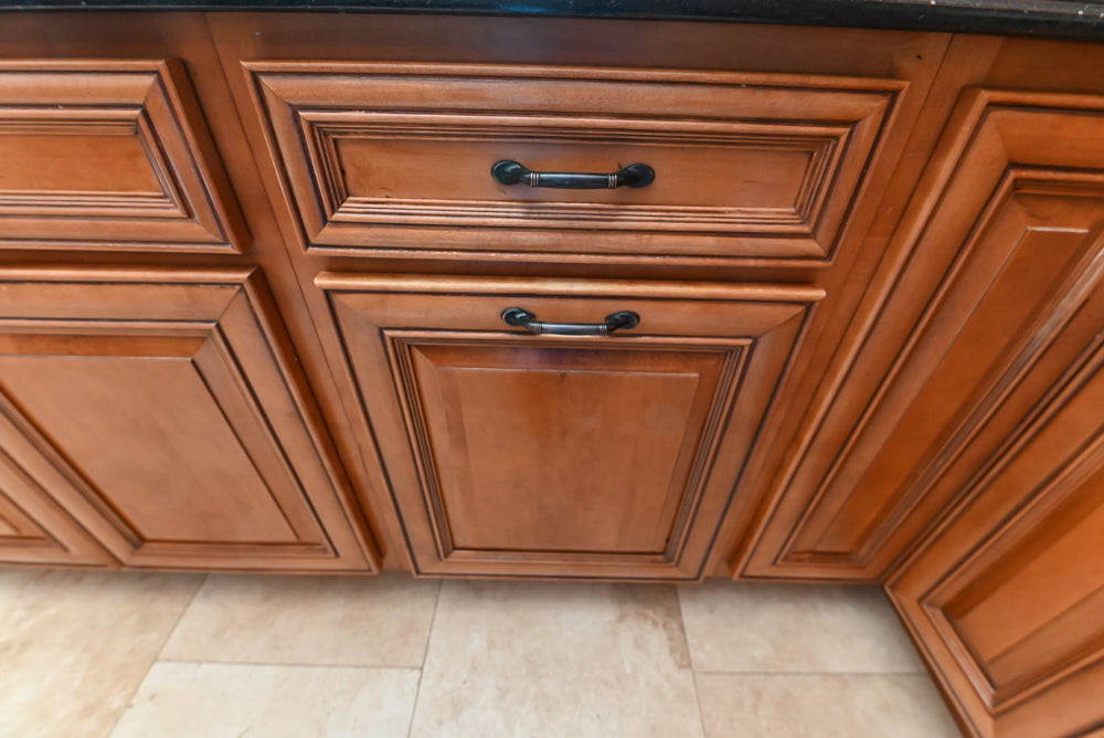 Brighton Traditional Natural Wood Kitchen with Island, Desk Area & Appliances
