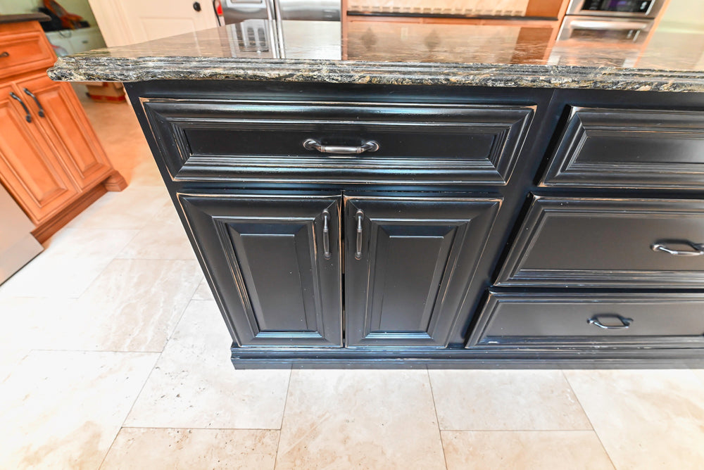 Brighton Traditional Natural Wood Kitchen with Island, Desk Area & Appliances