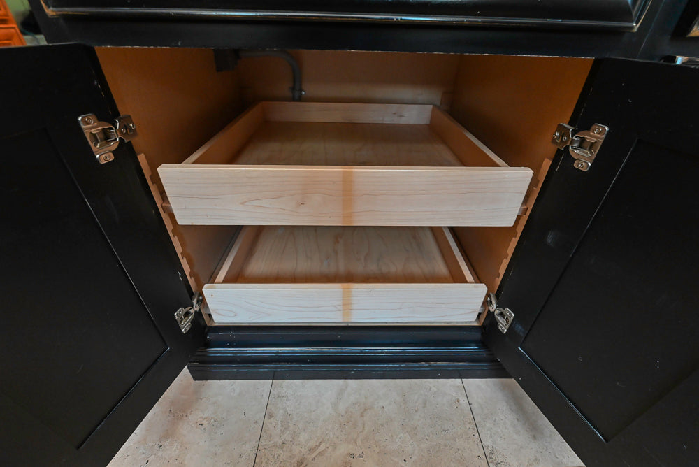 Brighton Traditional Natural Wood Kitchen with Island, Desk Area & Appliances