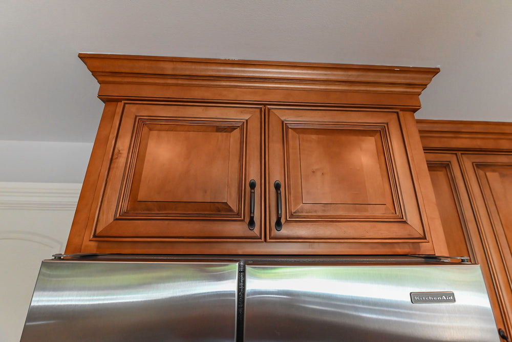 Brighton Traditional Natural Wood Kitchen with Island, Desk Area & Appliances