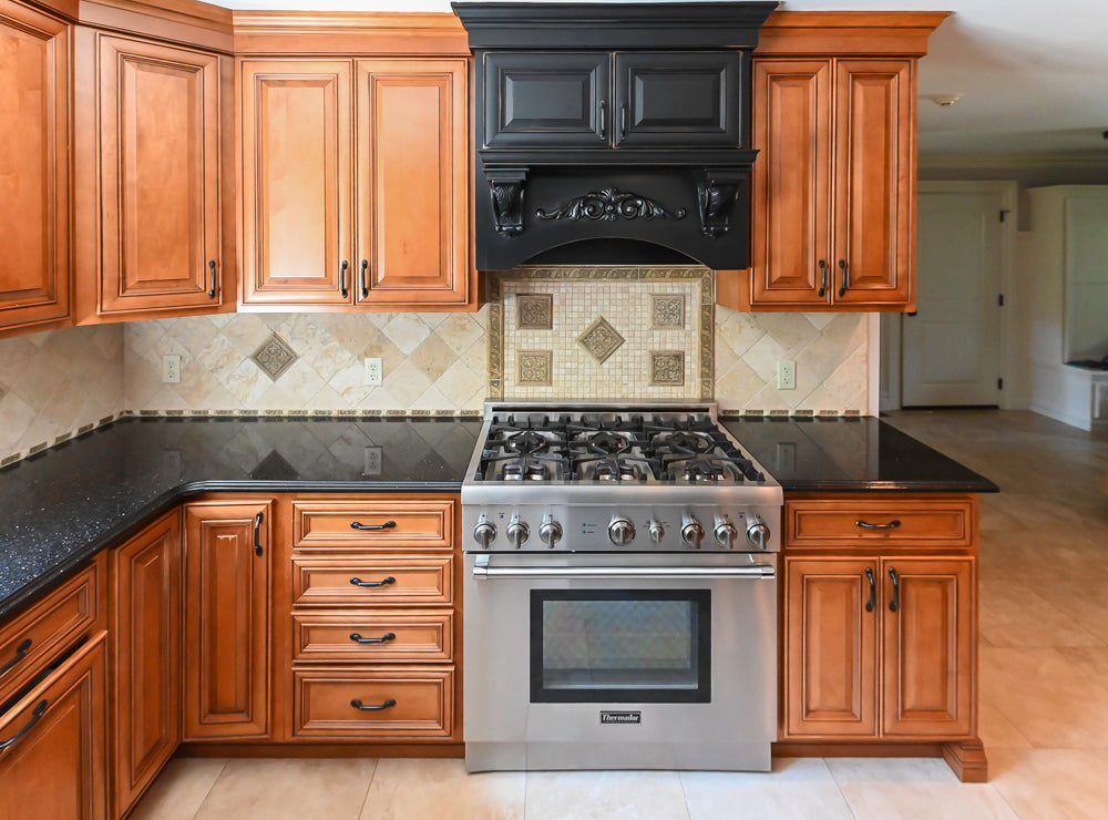 Brighton Traditional Natural Wood Kitchen with Island, Desk Area & Appliances