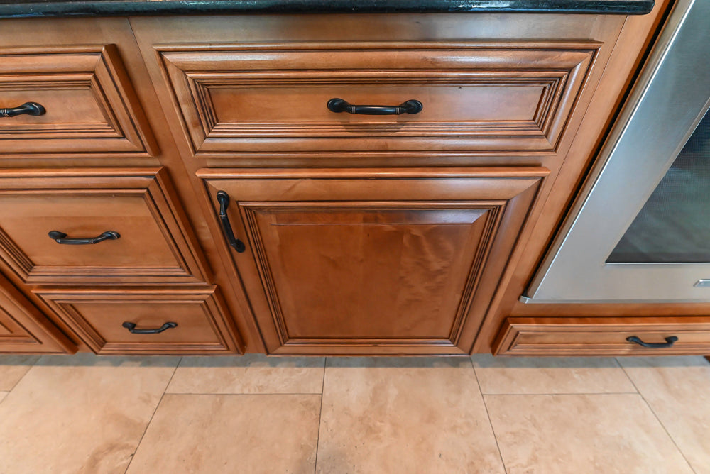Brighton Traditional Natural Wood Kitchen with Island, Desk Area & Appliances