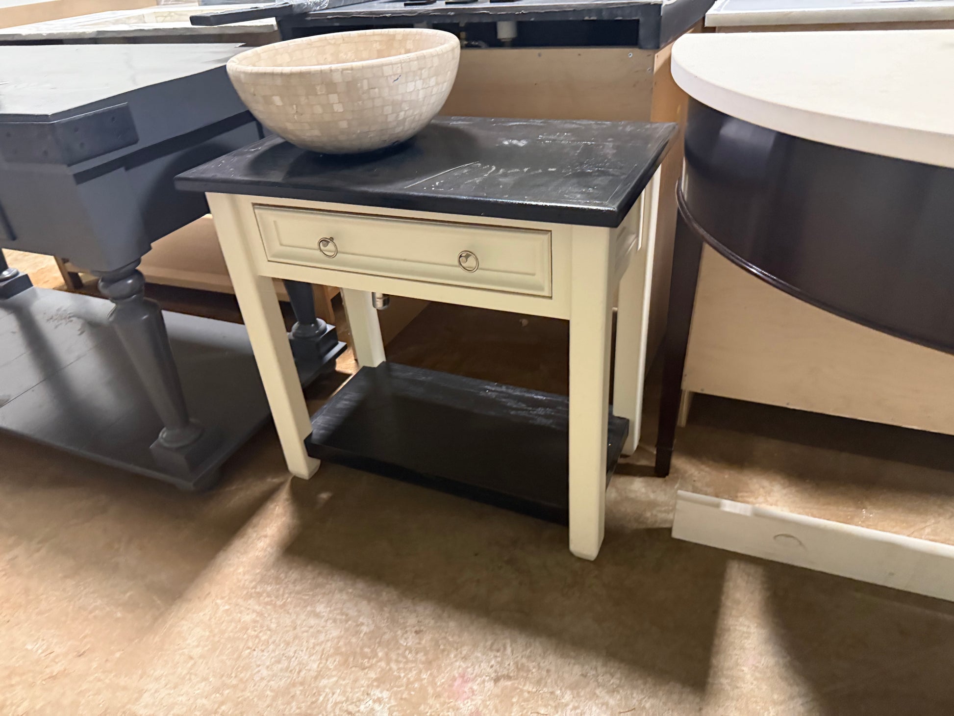 Traditional 30 1/2" Cream Single Vanity with Black Wood Top and Mosaic Top Mount Sink