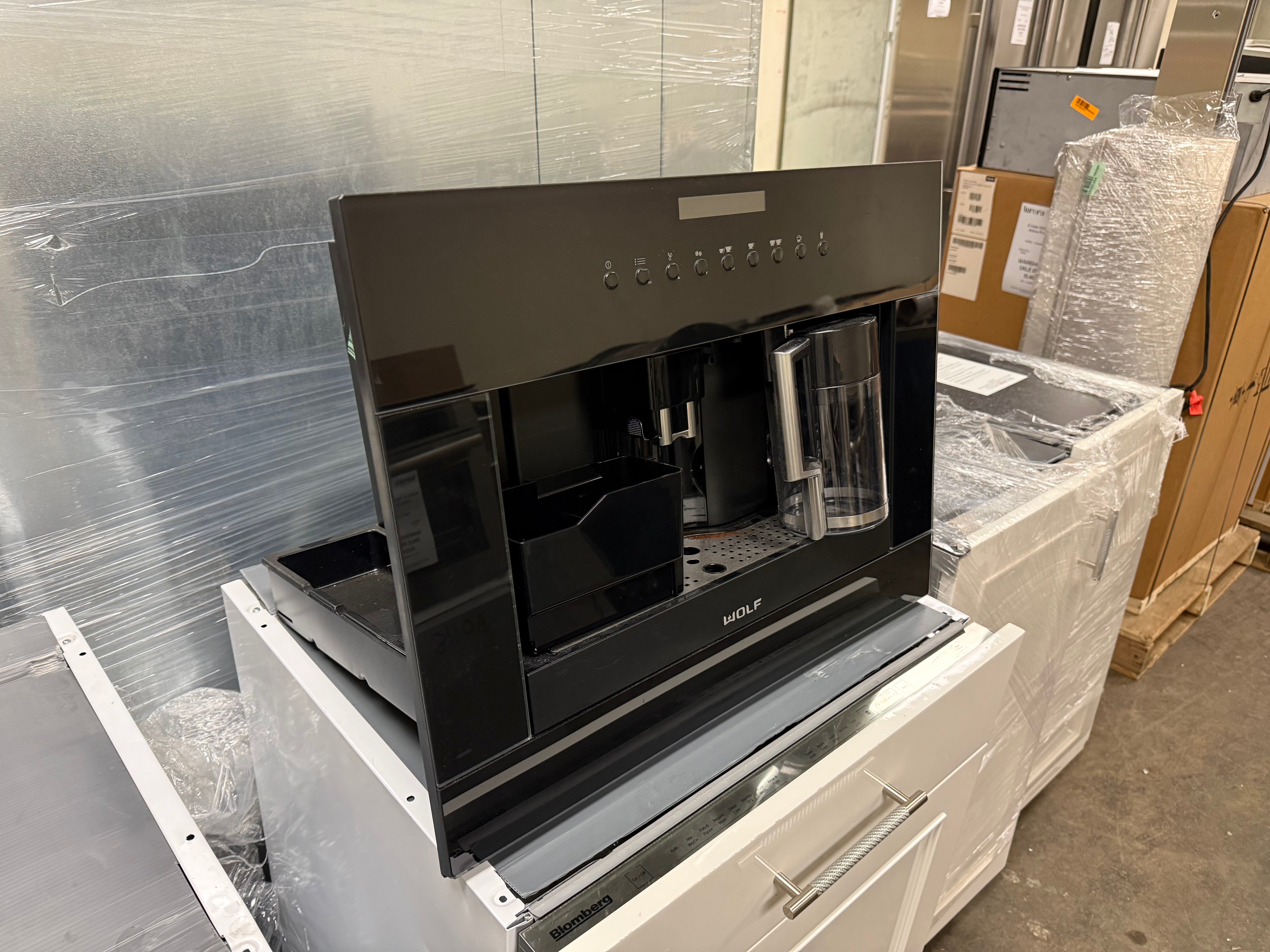 Wolf EC24B 24" Black Built-In Coffee Machine