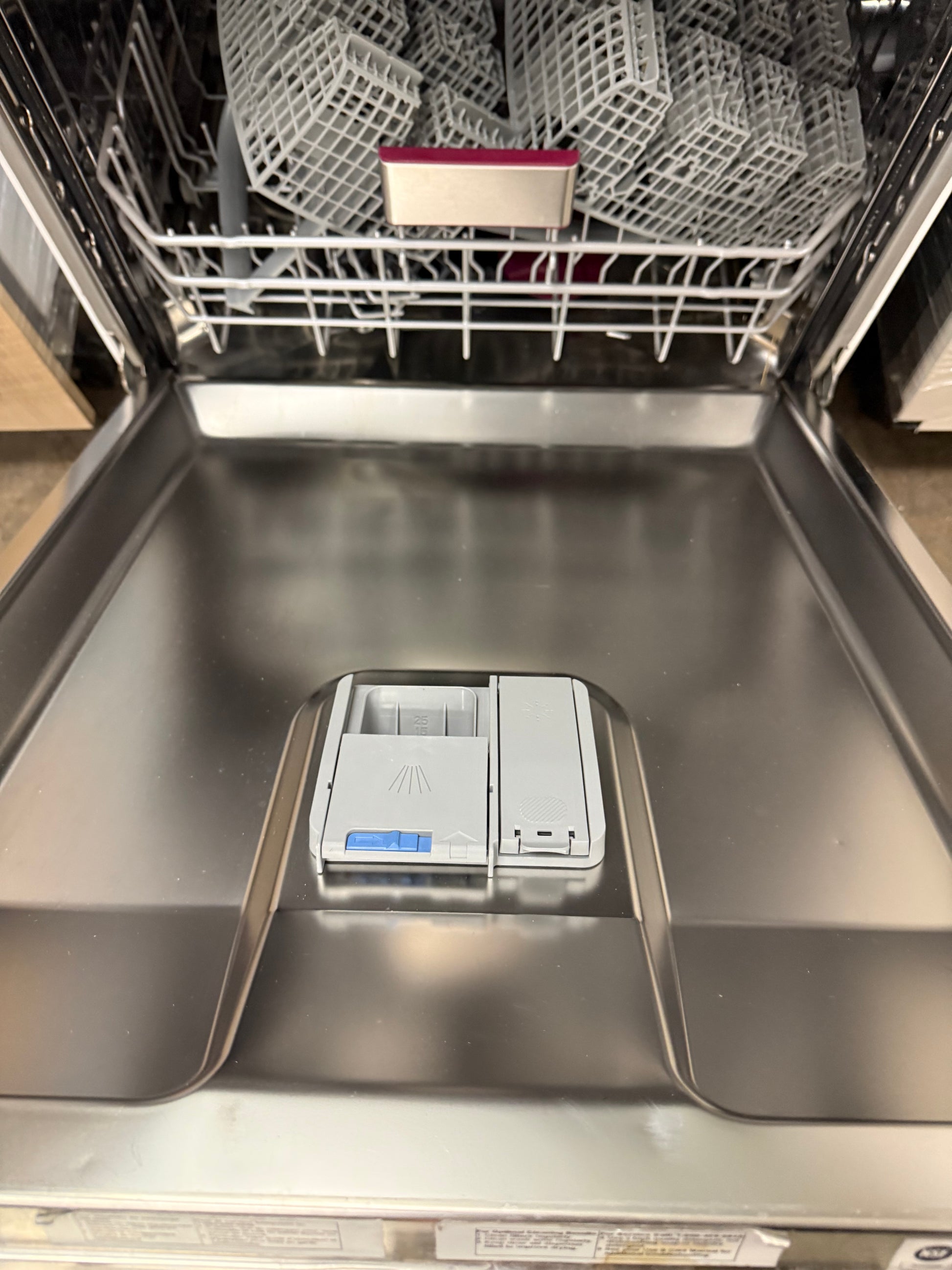 Blomberg DWT 81800 FBI 24" Paneled Dishwasher, Pre-Owned