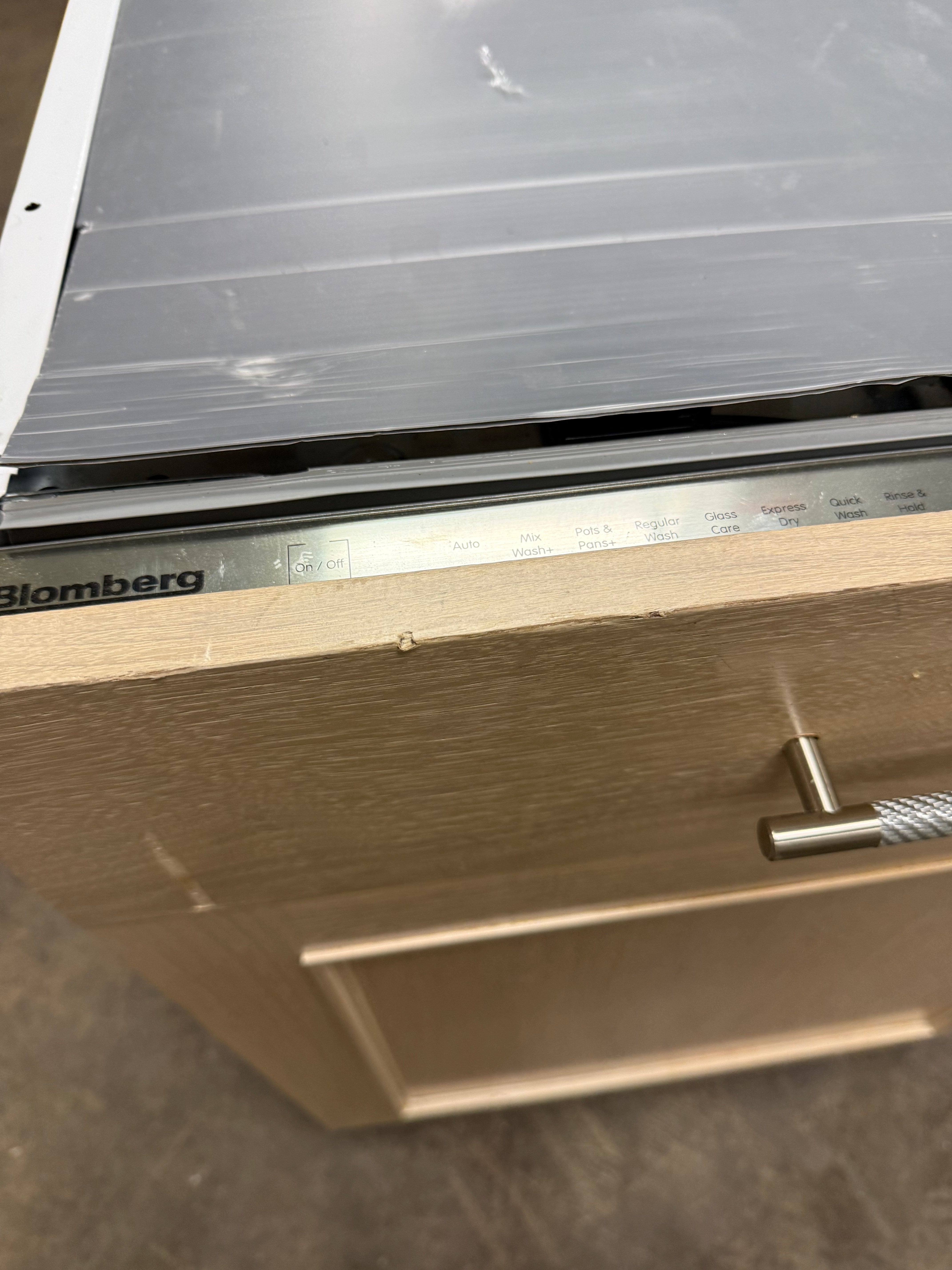 Blomberg DWT 81800 FBI 24" Paneled Dishwasher