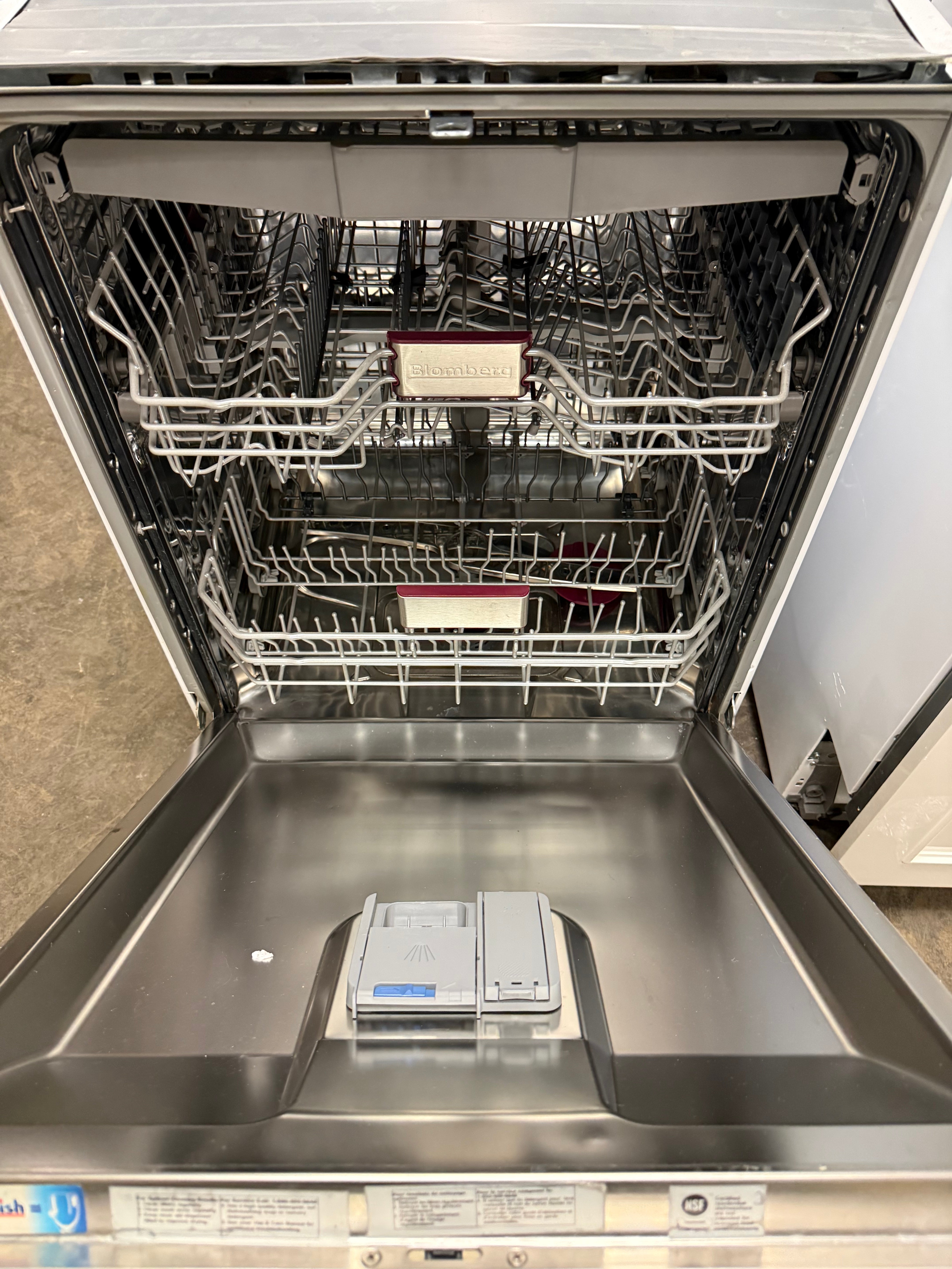 Blomberg DWT 81800 FBI 24" Panel Ready Dishwasher, Pre-Owned