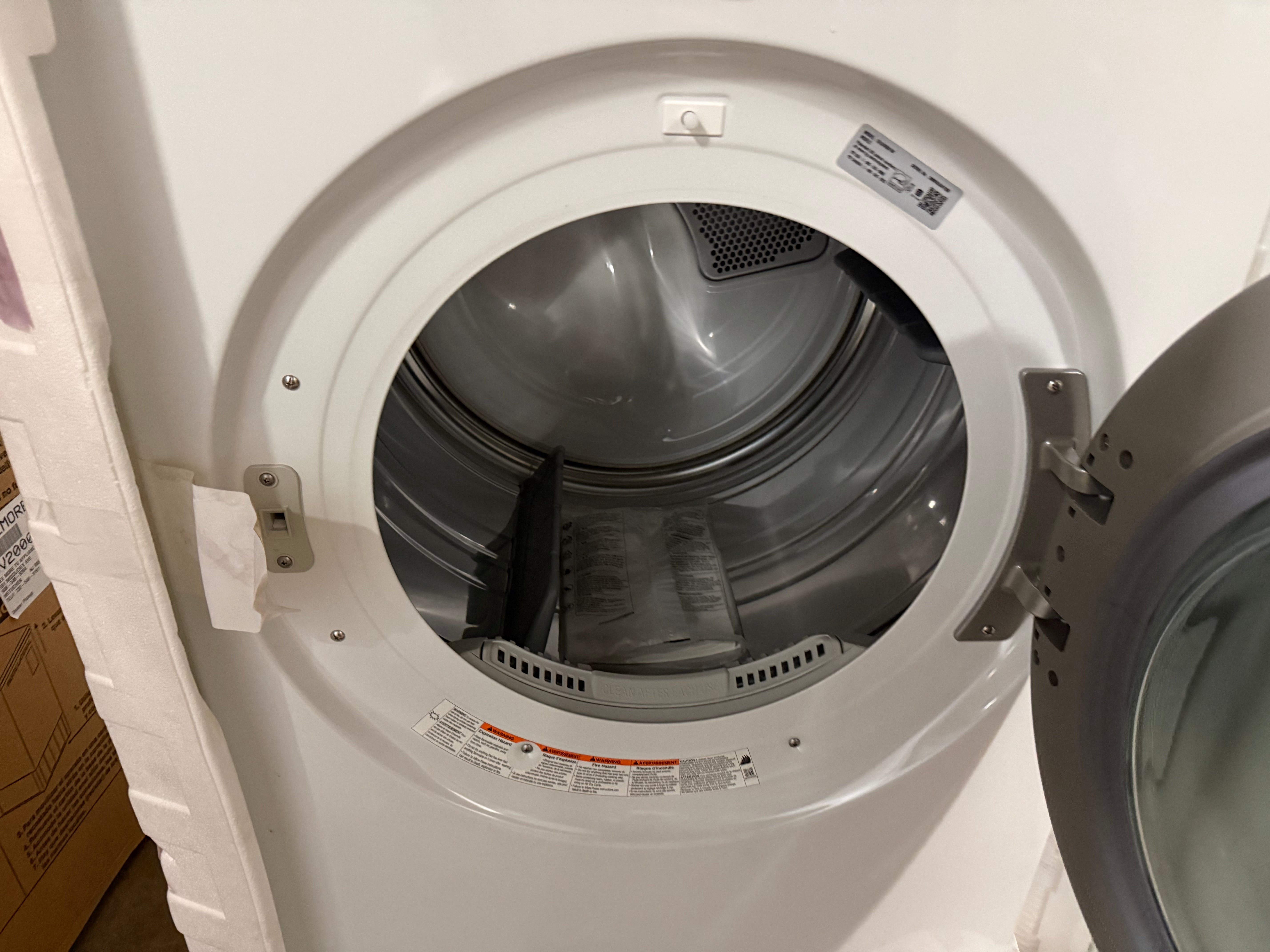 LG DLGX6501W 27" White Smart Front Load Gas Dryer