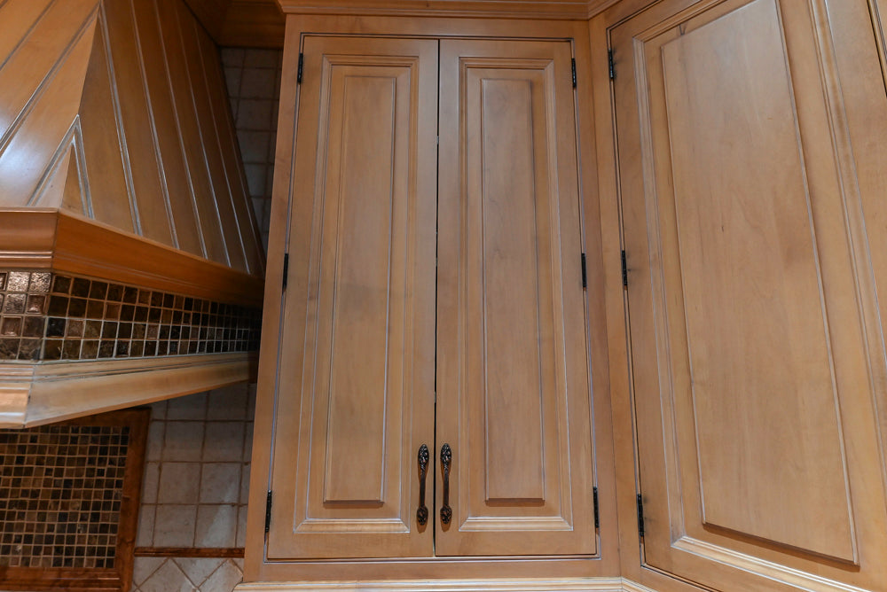 Quality Custom Traditional Natural Wooden Kitchen with Island and Appliances