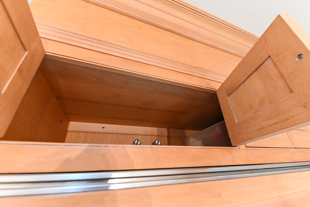 Quality Custom Traditional Natural Wooden Kitchen with Island and Appliances