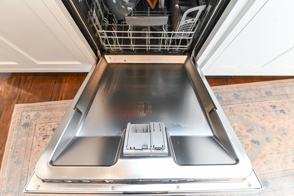 Custom Transitional White Kitchen with Island, Marble Countertop and Sub-Zero & Wolf Appliances