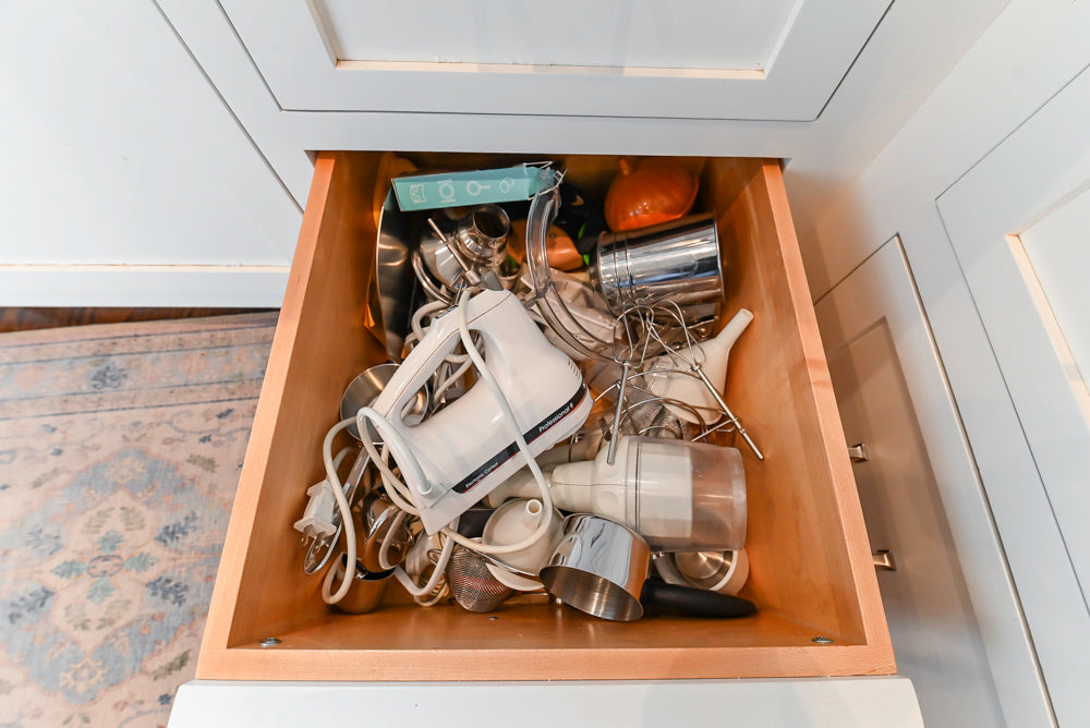 Custom Transitional White Kitchen with Island, Marble Countertop and Sub-Zero & Wolf Appliances