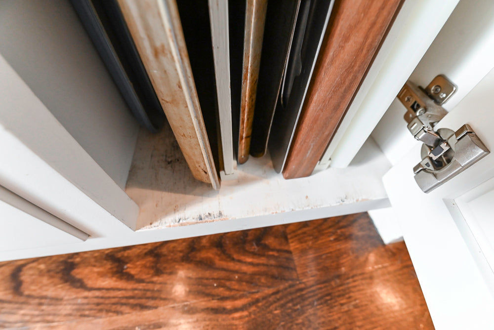 Custom Transitional White Kitchen with Island, Marble Countertop and Sub-Zero & Wolf Appliances