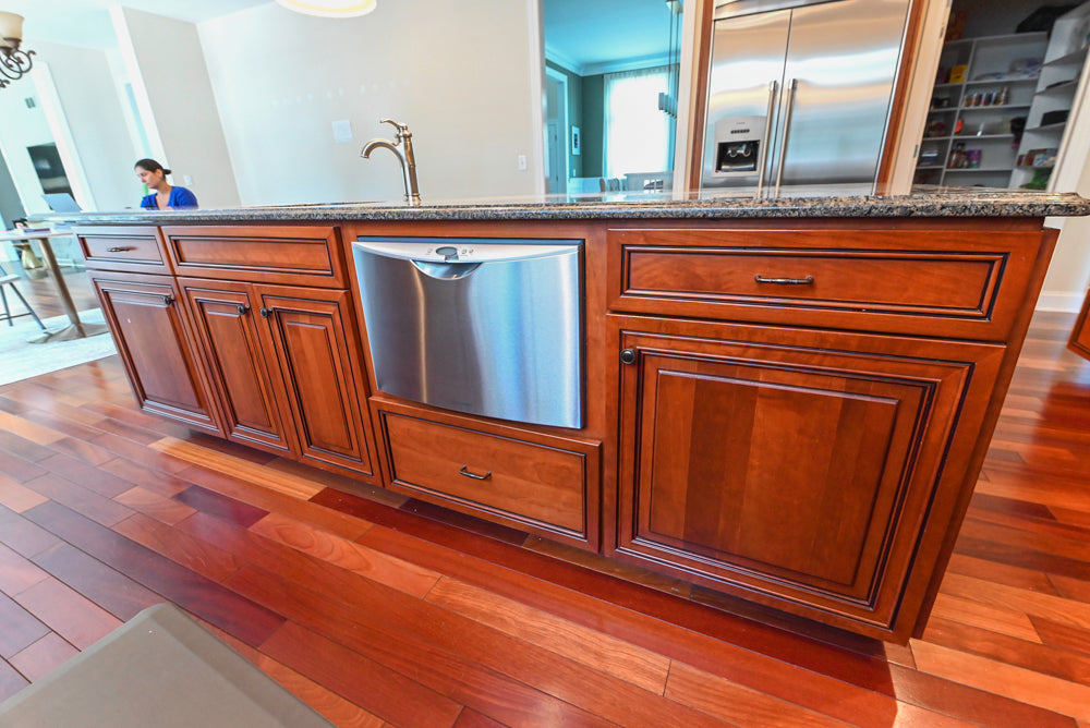 Pennville Traditional Wooden Kitchen with Granite Countertops and Thermador Appliances