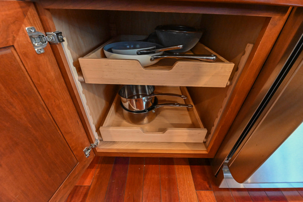 Pennville Traditional Wooden Kitchen with Granite Countertops and Thermador Appliances