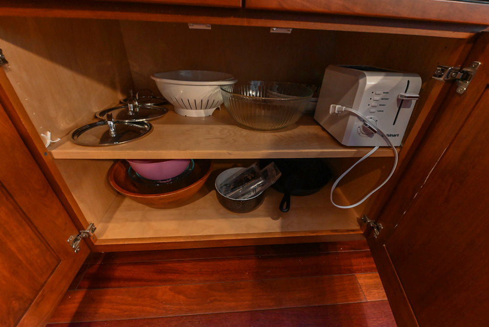 Pennville Traditional Wooden Kitchen with Granite Countertops and Thermador Appliances