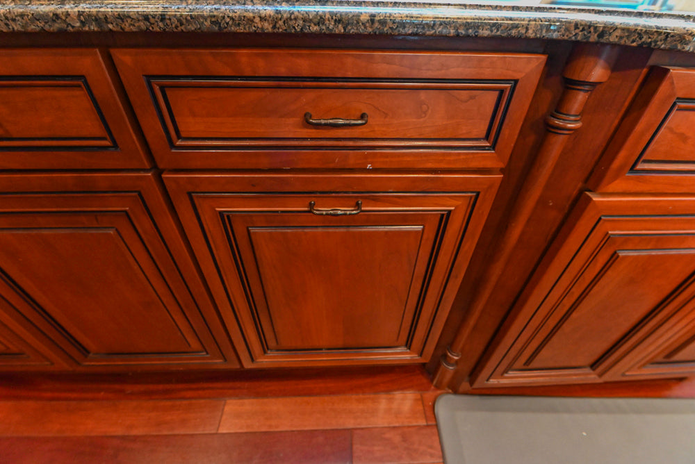 Pennville Traditional Wooden Kitchen with Granite Countertops and Thermador Appliances