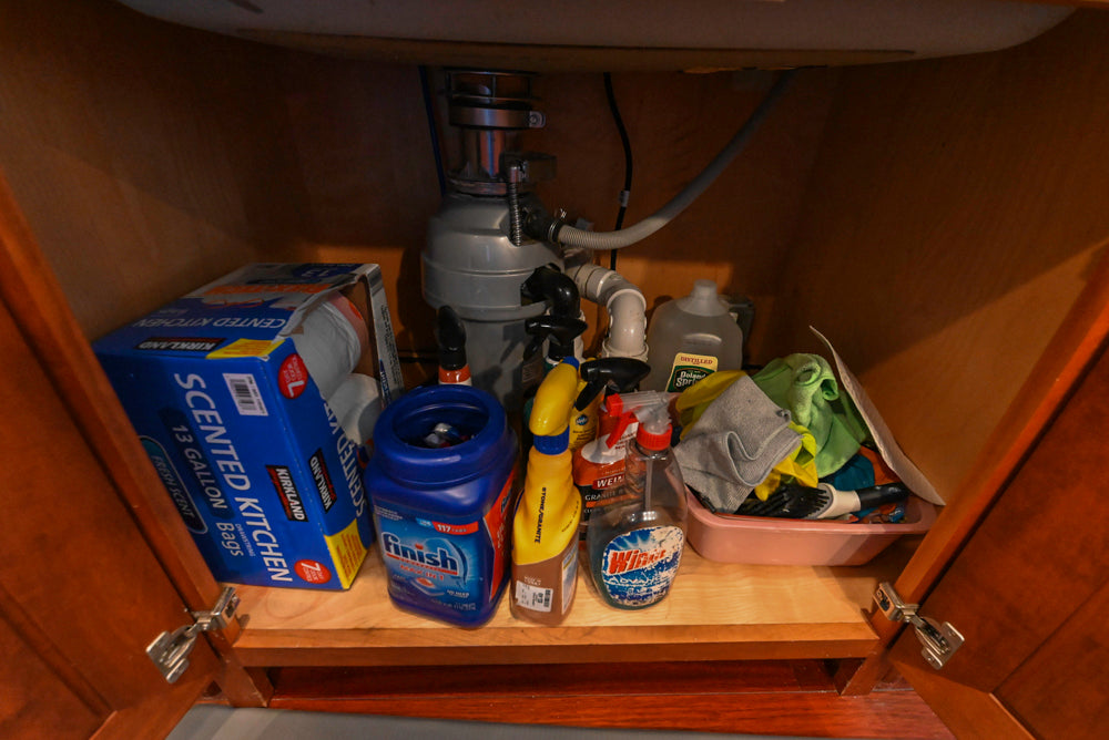 Pennville Traditional Wooden Kitchen with Granite Countertops and Thermador Appliances