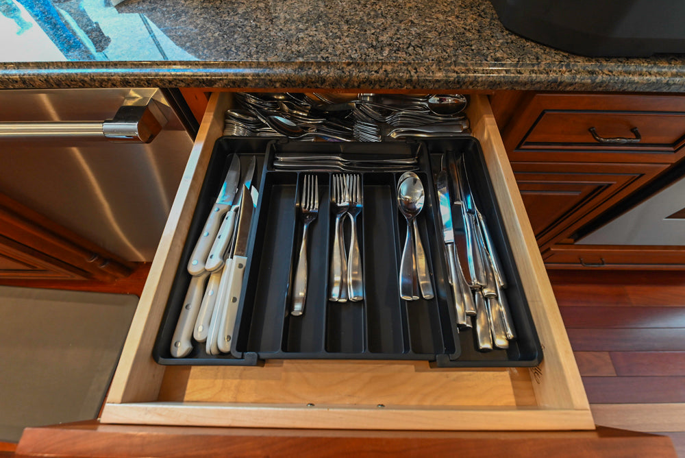 Pennville Traditional Wooden Kitchen with Granite Countertops and Thermador Appliances