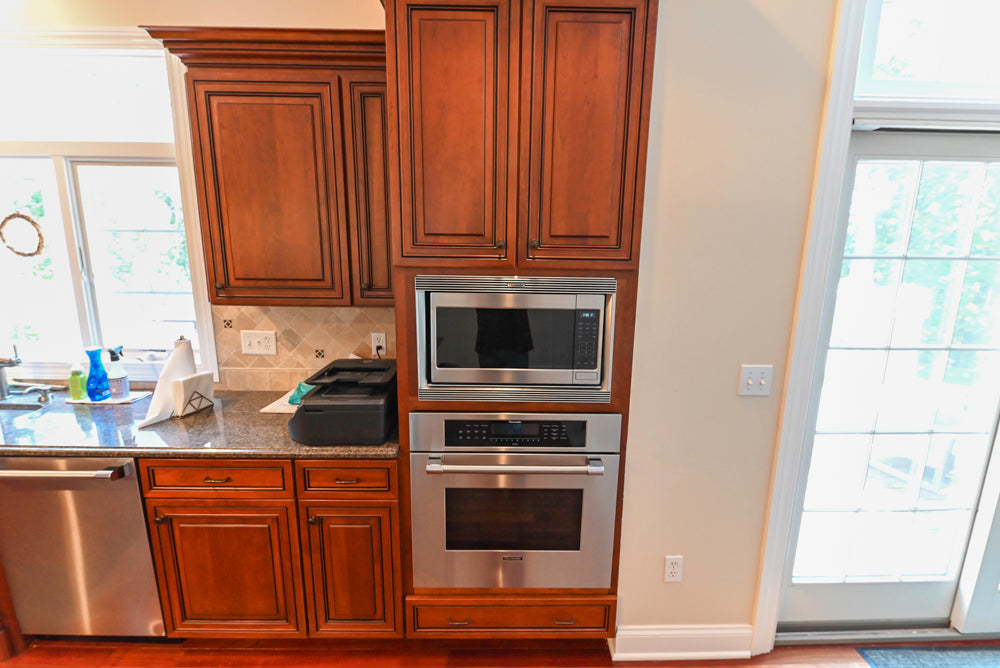 Pennville Traditional Wooden Kitchen with Granite Countertops and Thermador Appliances
