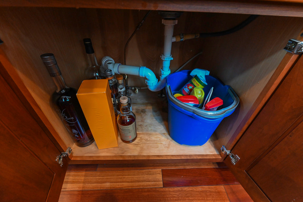 Pennville Traditional Wooden Kitchen with Granite Countertops and Thermador Appliances