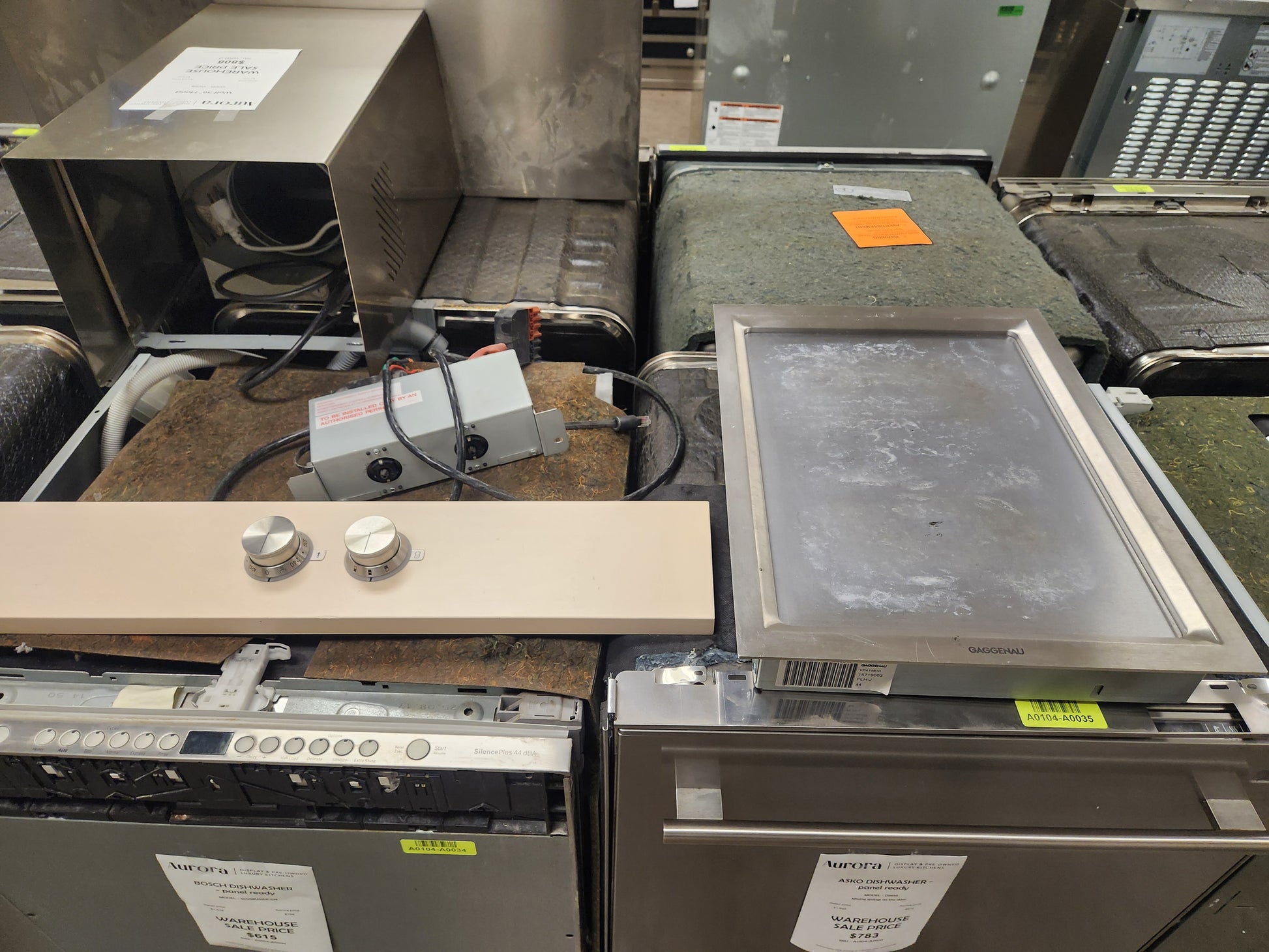 Gaggenau Vario 400 Series VP414610 15" Stainless Steel Electric Teppanyaki