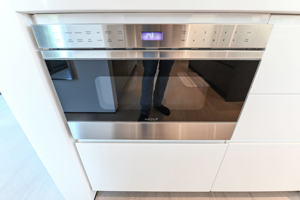 "The Arden" Modern White Gloss Kitchen with Island & 60" Wolf Range
