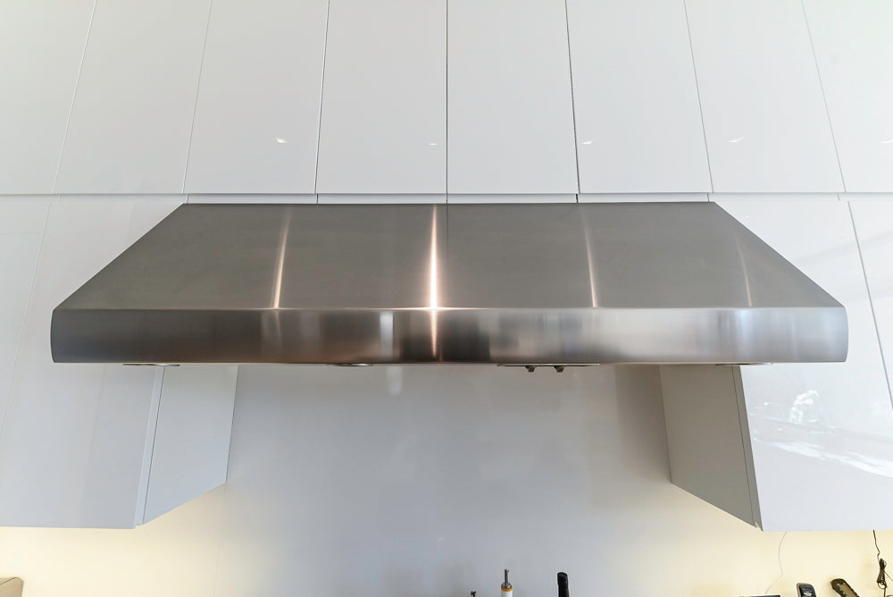 "The Arden" Modern White Gloss Kitchen with Island & 60" Wolf Range