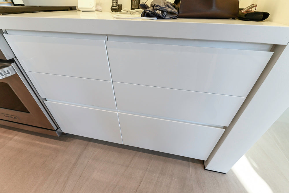 "The Arden" Modern White Gloss Kitchen with Island & 60" Wolf Range