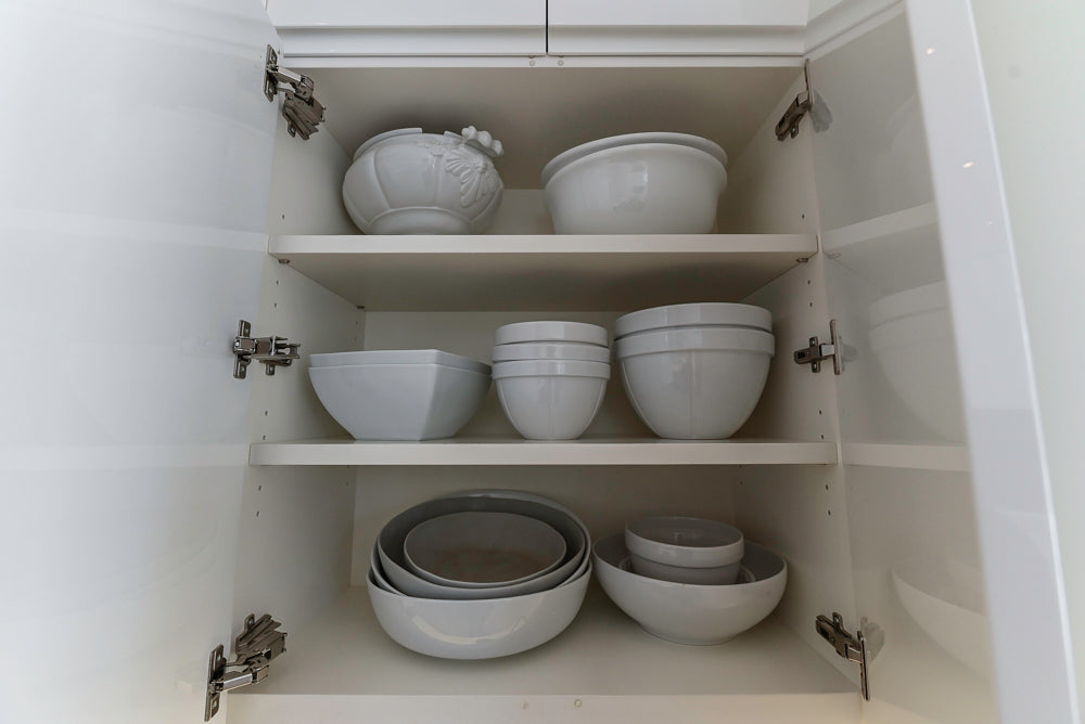"The Arden" Modern White Gloss Kitchen with Island & 60" Wolf Range