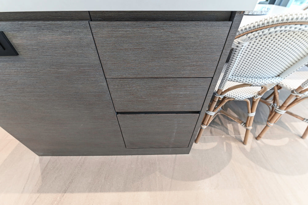 "The Arden" Modern White Gloss Kitchen with Island & 60" Wolf Range