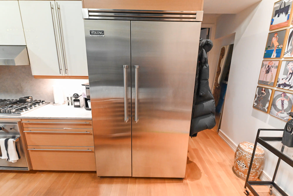 Poggenpohl Modern Veneer Kitchen with Island and Viking Appliances