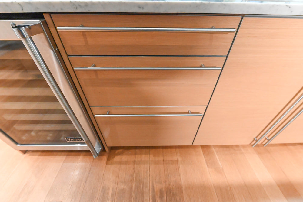 Poggenpohl Modern Veneer Kitchen with Island and Viking Appliances