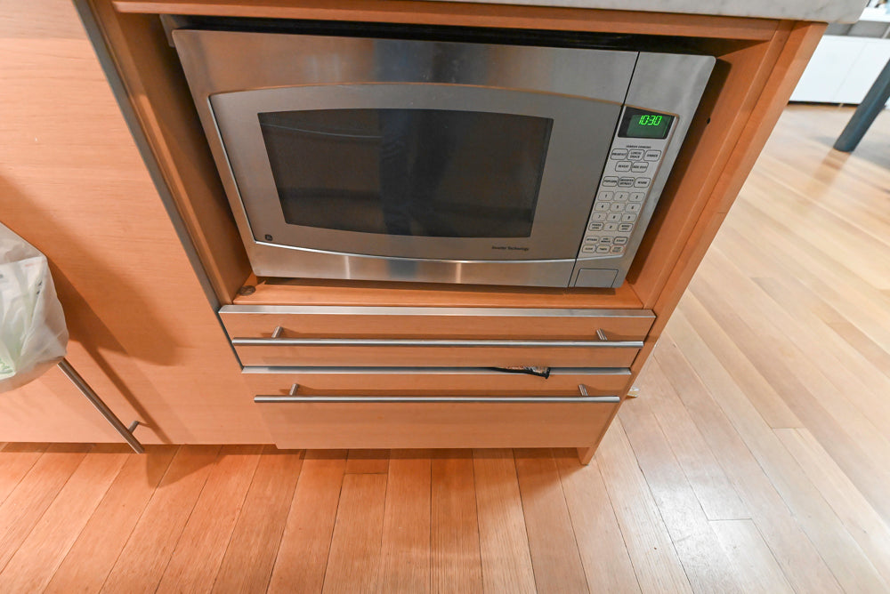Poggenpohl Modern Veneer Kitchen with Island and Viking Appliances