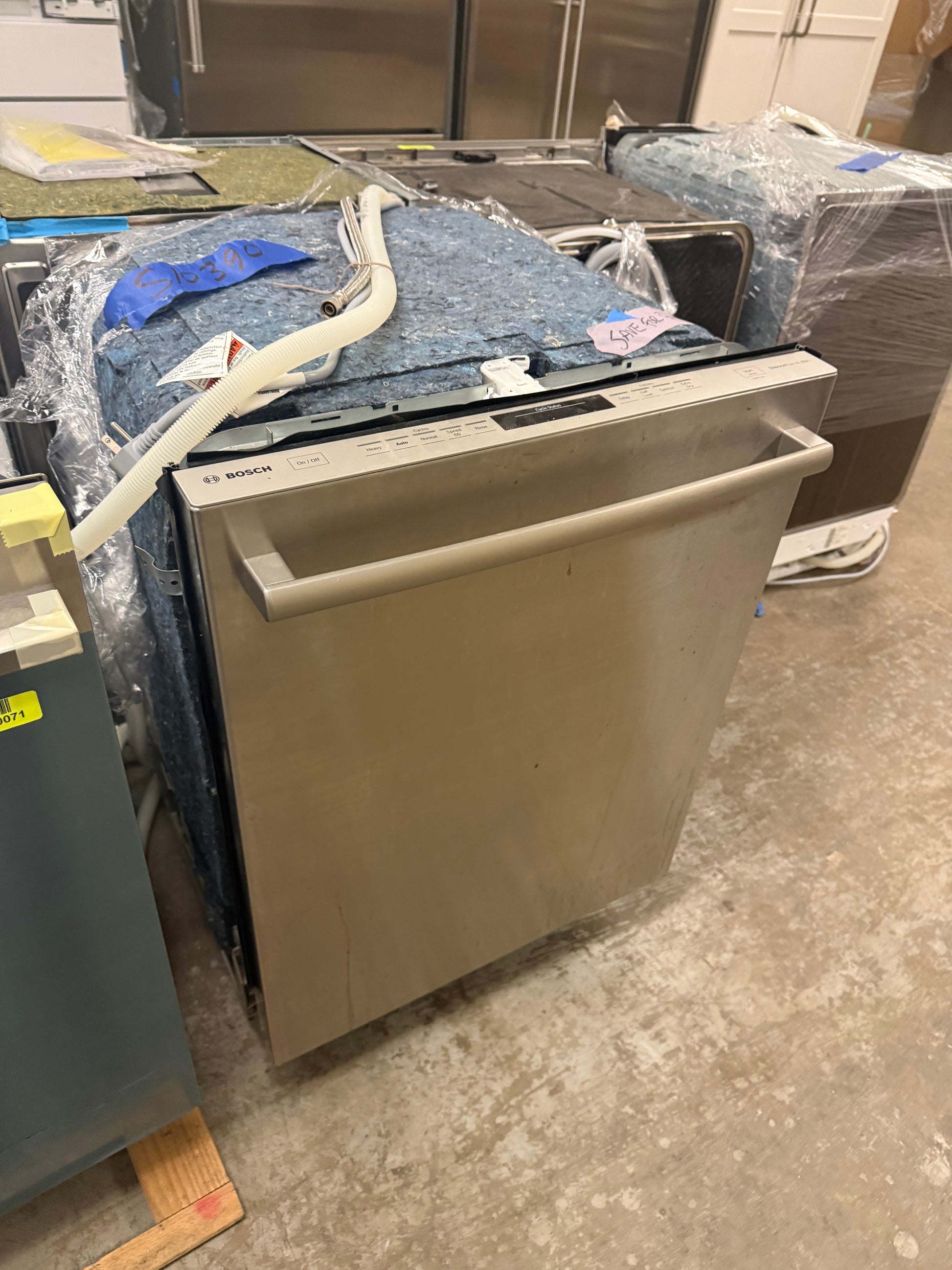 Bosch 300 Series SHXM63WS5N 24" Stainless Steel Dishwasher, Pre-Owned