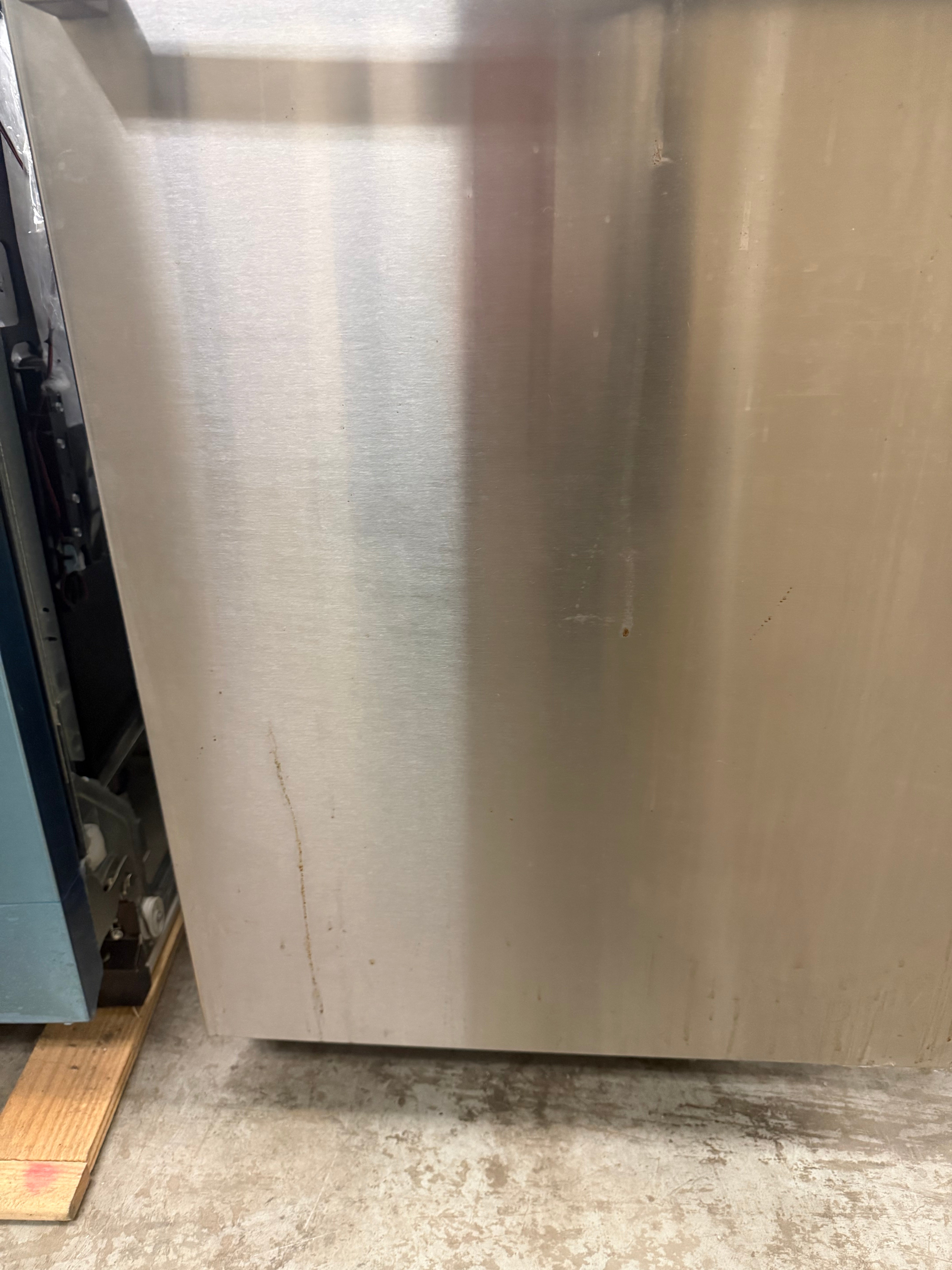 Bosch 300 Series SHXM63WS5N 24" Stainless Steel Dishwasher, Pre-Owned