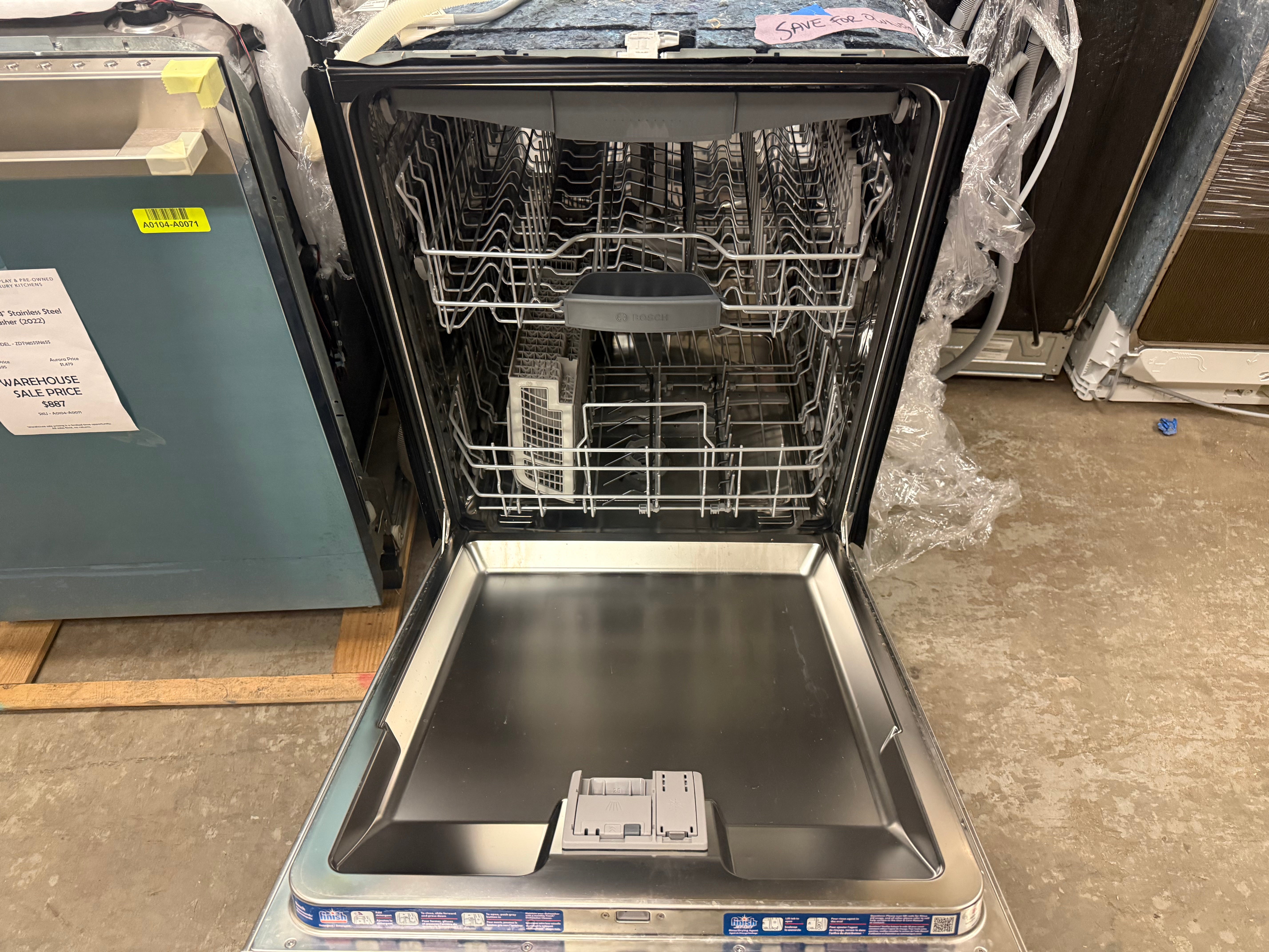 Bosch 300 Series SHXM63WS5N 24" Stainless Steel Dishwasher, Pre-Owned