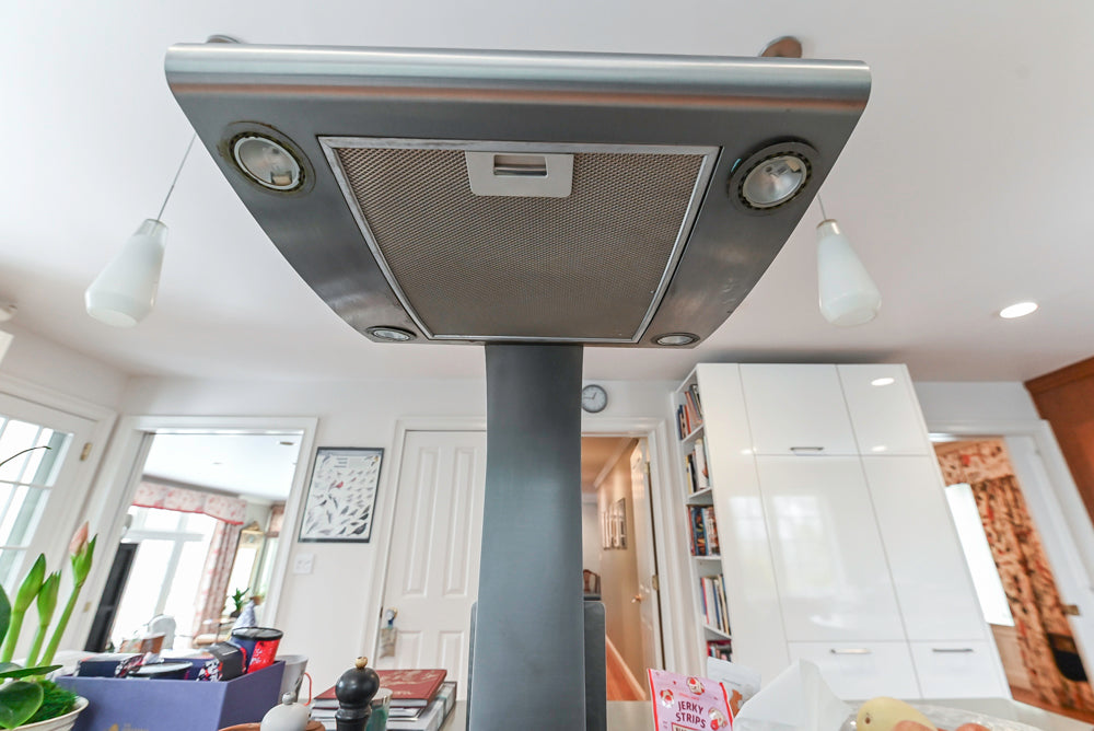 Nobilia Modern White Kitchen with Grey Stone Countertops, Island and Bosch Appliances