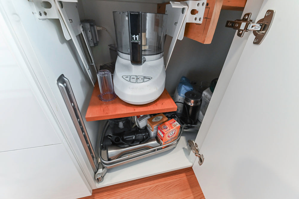 Nobilia Modern White Kitchen with Grey Stone Countertops, Island and Bosch Appliances