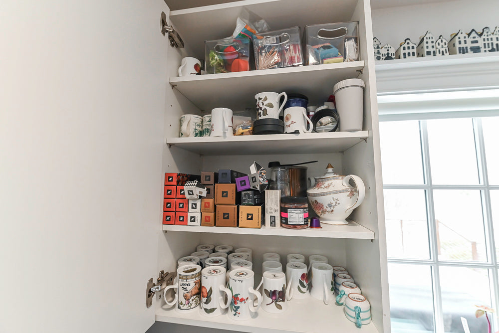 Nobilia Modern White Kitchen with Grey Stone Countertops, Island and Bosch Appliances