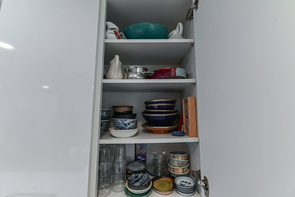 Nobilia Modern White Kitchen with Grey Stone Countertops, Island and Bosch Appliances
