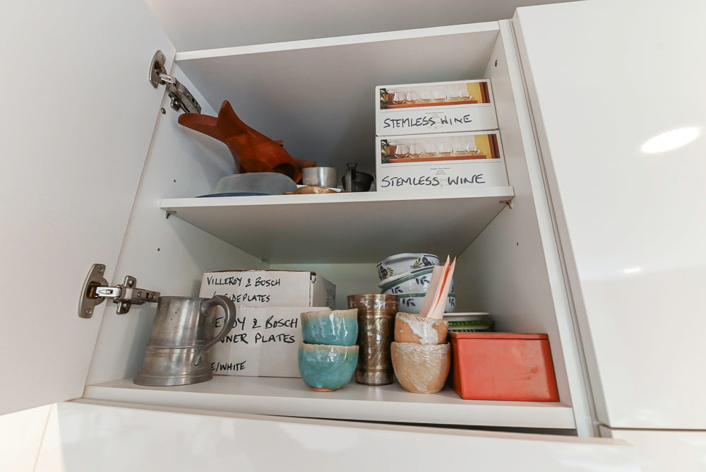 Nobilia Modern White Kitchen with Grey Stone Countertops, Island and Bosch Appliances