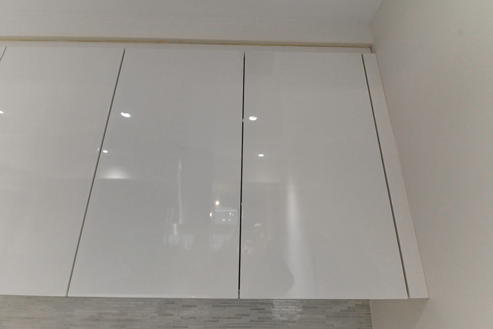 Poggenpohl Modern White Lacquered Kitchen with Appliances